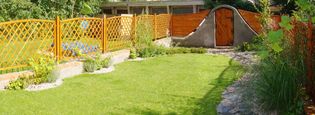 Vineyard in a Front of Terraced House | Czestochowa