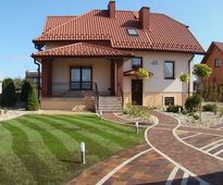 Garden in the Circle of Spirea and Lavender | Klobuck district