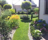 Garden In a Catalpa Shade | Czestochowa